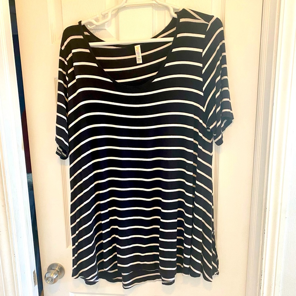 Striped swing top
